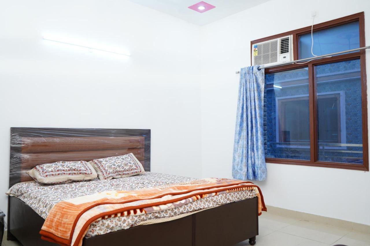 Bed and Breakfast Roop Niwas Amritsar Exterior foto