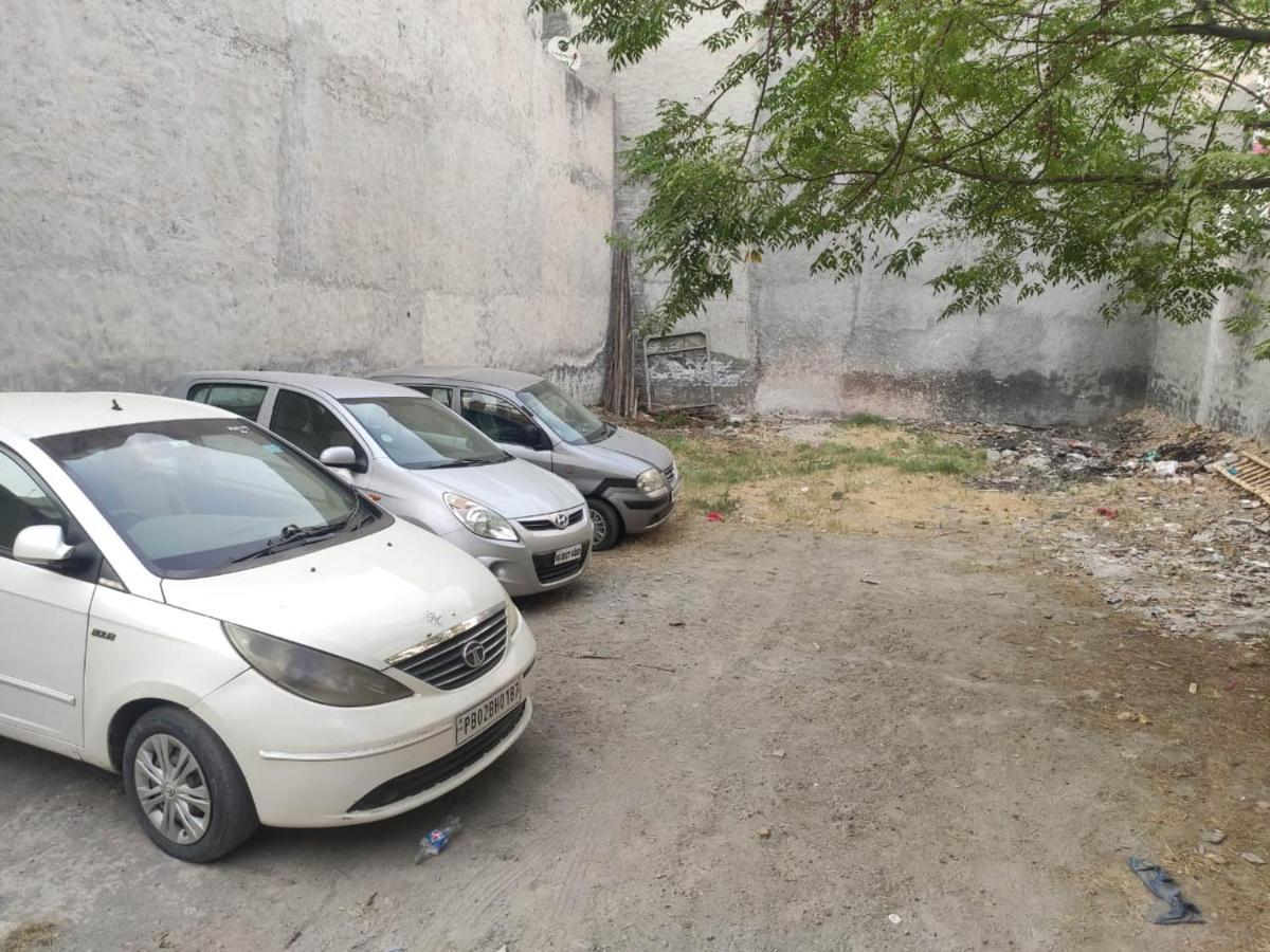 Bed and Breakfast Roop Niwas Amritsar Exterior foto