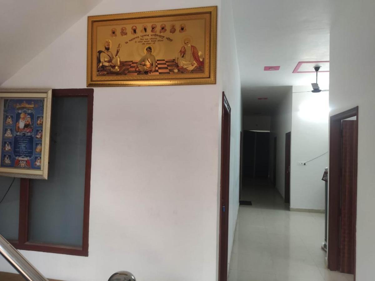Bed and Breakfast Roop Niwas Amritsar Exterior foto