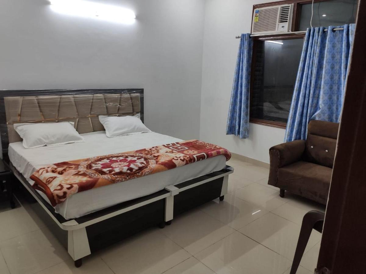 Bed and Breakfast Roop Niwas Amritsar Exterior foto