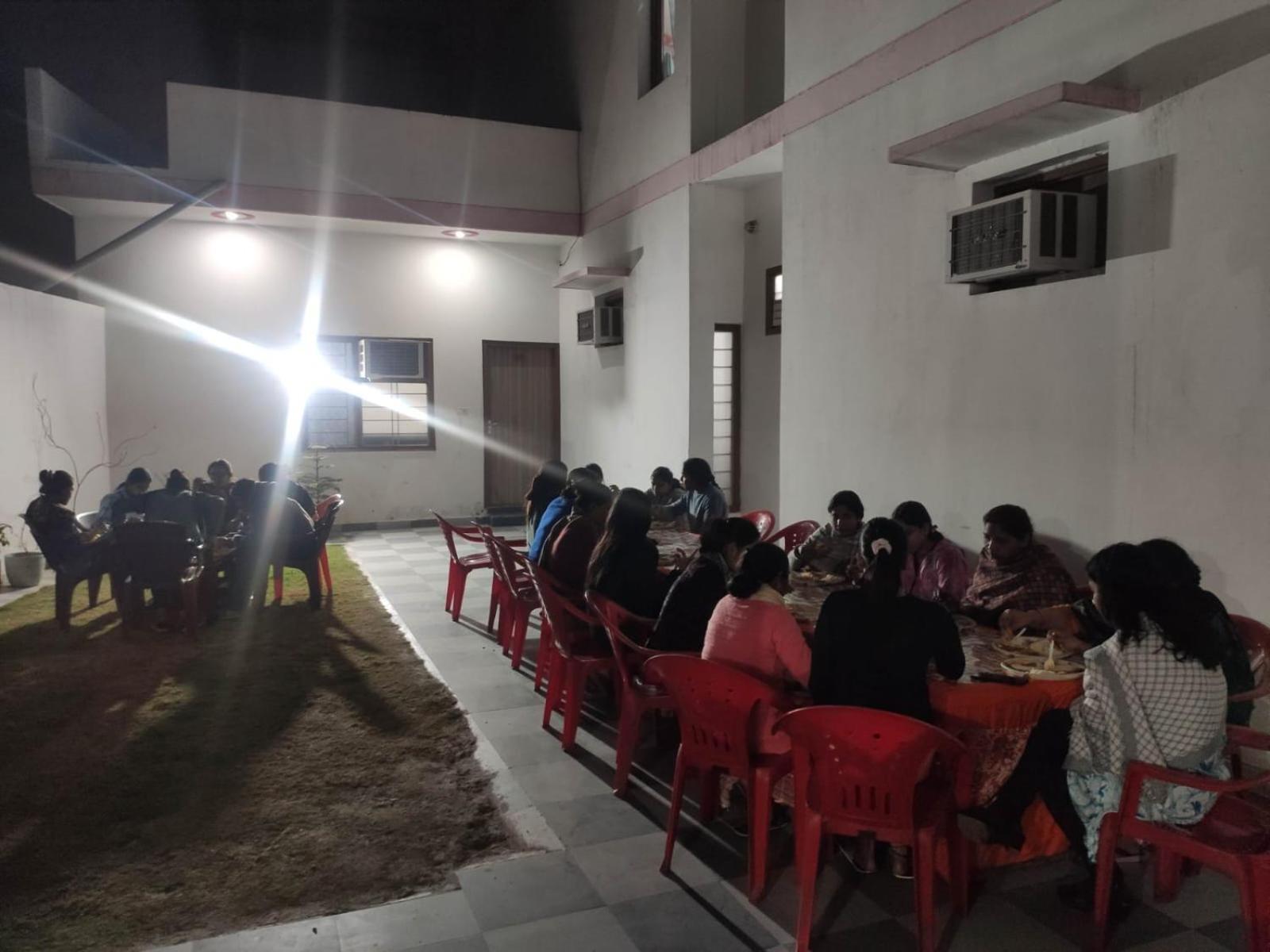 Bed and Breakfast Roop Niwas Amritsar Exterior foto