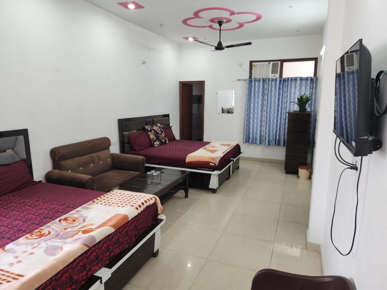 Bed and Breakfast Roop Niwas Amritsar Exterior foto