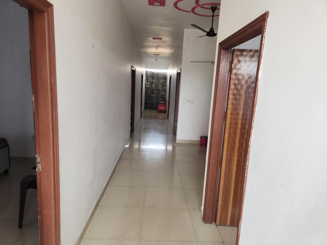 Bed and Breakfast Roop Niwas Amritsar Exterior foto